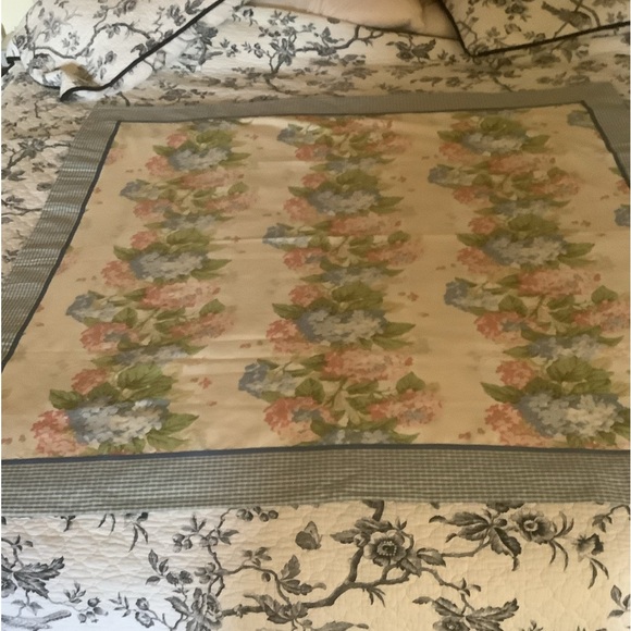 Floral 52” Square Bordered Table Covering - Picture 3 of 11